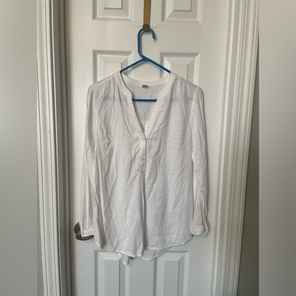 Old Navy Lightweight Popover Tunic - Cally Lily White - Picture 2 of 5
